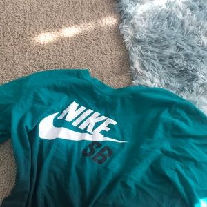 nike long sleeve tee